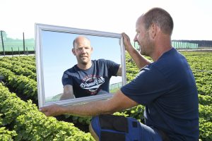 Robert-de-Groot-in-de-spiegel-greenport-duin-en-bollenstreek