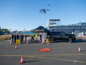 Demonstratie van een bedrijf dat kwaliteit van 4g en 5g meet met drones