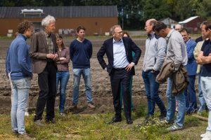 Bezoek-Minister-OCW-Ecologisch-Proefveld-greenport